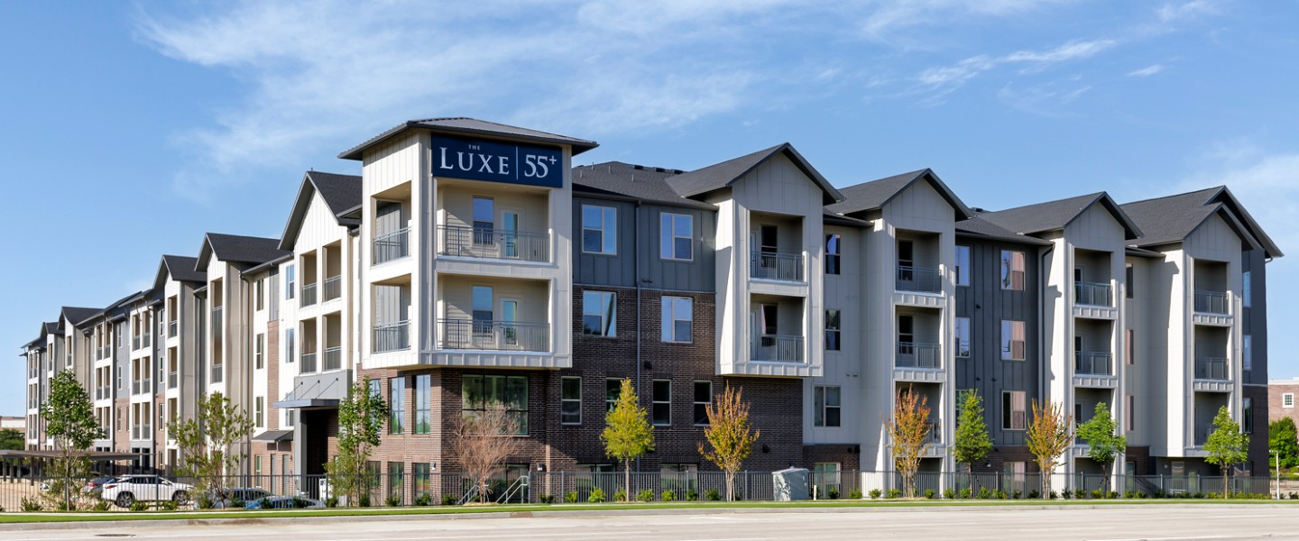 the luxe at lewisville featured